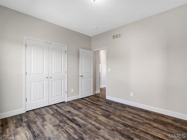 105 Ridgeview Oaks Drive, Washington, MO 63090