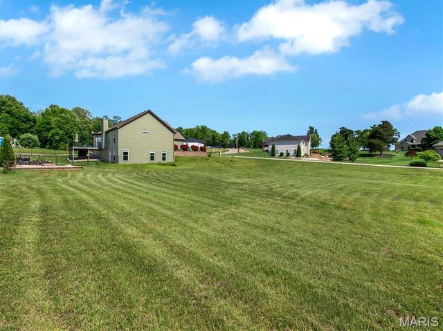 105 Ridgeview Oaks Drive, Washington, MO 63090