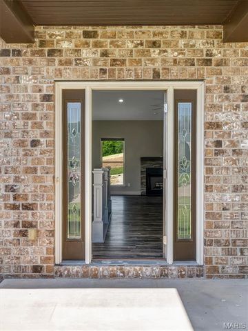 105 Ridgeview Oaks Drive, Washington, MO 63090