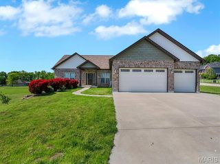 105 Ridgeview Oaks Drive, Washington, MO 63090
