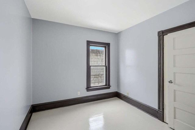 4722 W Garfield AVENUE, Milwaukee, WI 53208