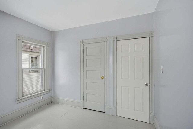 4722 W Garfield AVENUE, Milwaukee, WI 53208