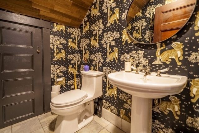36 Dexter Rd, Newton, MA 02460