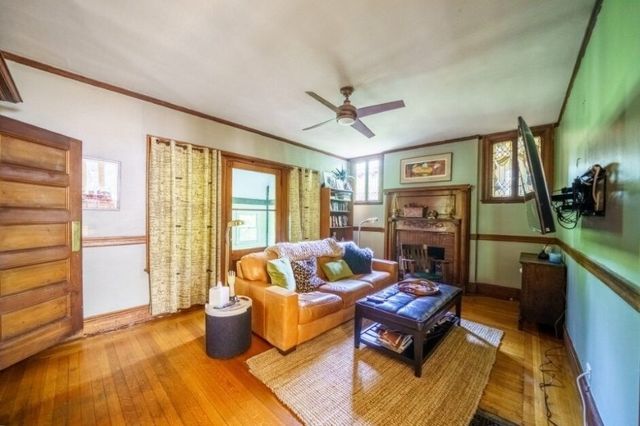 36 Dexter Rd, Newton, MA 02460