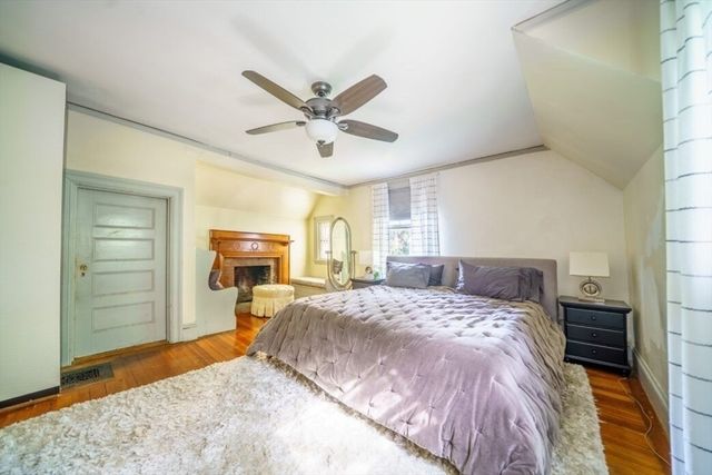 36 Dexter Rd, Newton, MA 02460