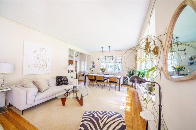 36 Dexter Rd, Newton, MA 02460