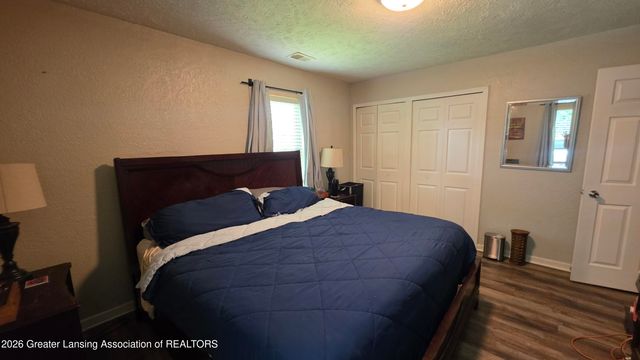 3920 S Deerfield Avenue, Lansing, MI 48911