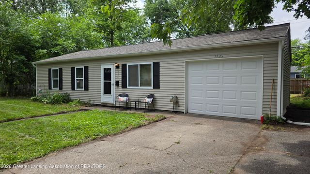 3920 S Deerfield Avenue, Lansing, MI 48911