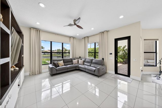 16829 Newark Bay Road, Delray Beach, FL 33446