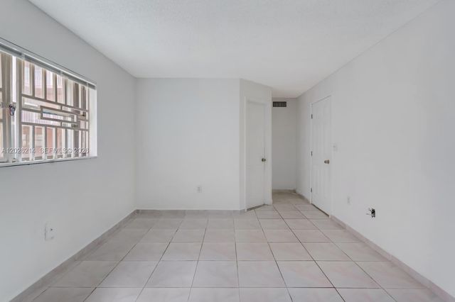 19729 SW 114th Avenue 150, Miami, FL 33157