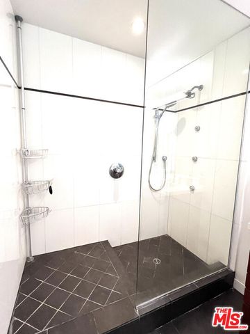 1200 N Sweetzer Avenue 8, West Hollywood, CA 90069