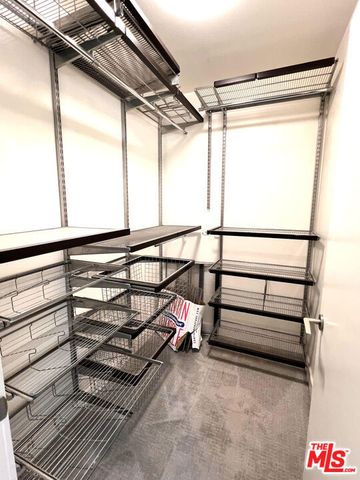 1200 N Sweetzer Avenue 8, West Hollywood, CA 90069