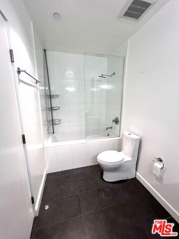 1200 N Sweetzer Avenue 8, West Hollywood, CA 90069