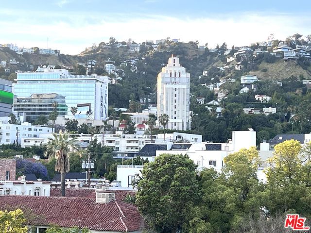 1200 N Sweetzer Avenue 8, West Hollywood, CA 90069