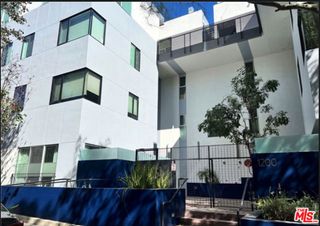 1200 N Sweetzer Avenue 8, West Hollywood, CA 90069