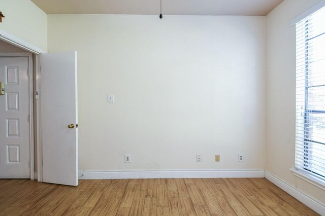 2121 El Paseo Street 1805, Houston, TX 77054