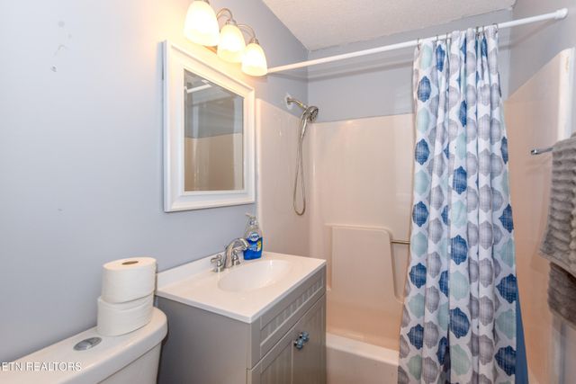 2533 Davenport Rd, Knoxville, TN 37920