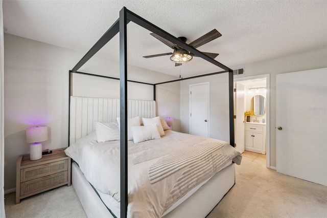 2258 COACH HOUSE BOULEVARD 804, Orlando, FL 32812