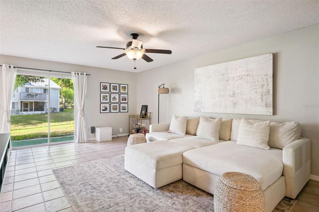 2258 COACH HOUSE BOULEVARD 804, Orlando, FL 32812