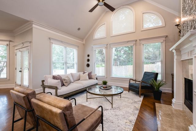 7 Germay Ct, Little Rock, AR 72223