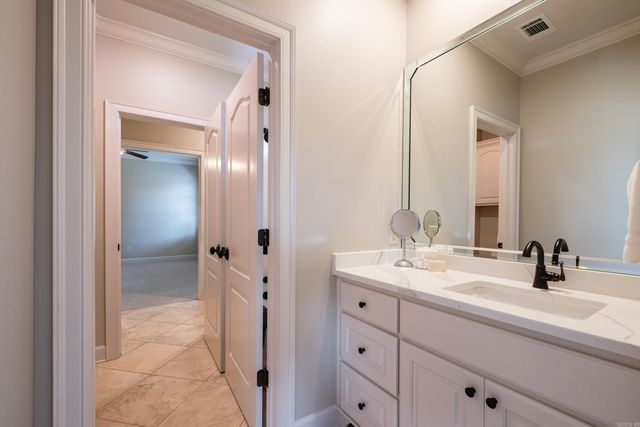 7 Germay Ct, Little Rock, AR 72223