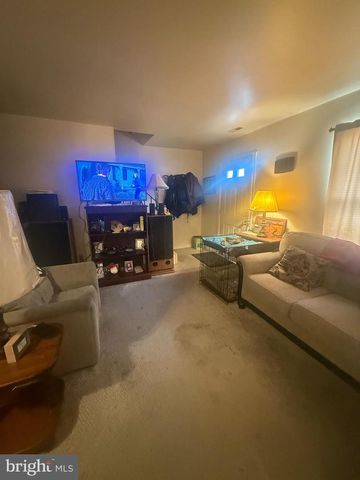 424 SAINT MARY ST, Burlington, NJ 08016