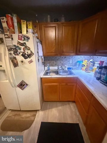 424 SAINT MARY ST, Burlington, NJ 08016