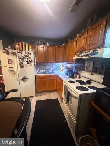 424 SAINT MARY ST, Burlington, NJ 08016