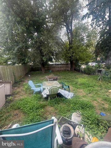 424 SAINT MARY ST, Burlington, NJ 08016