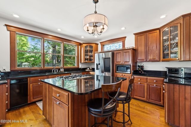 210 W West Street, Southport, NC 28461