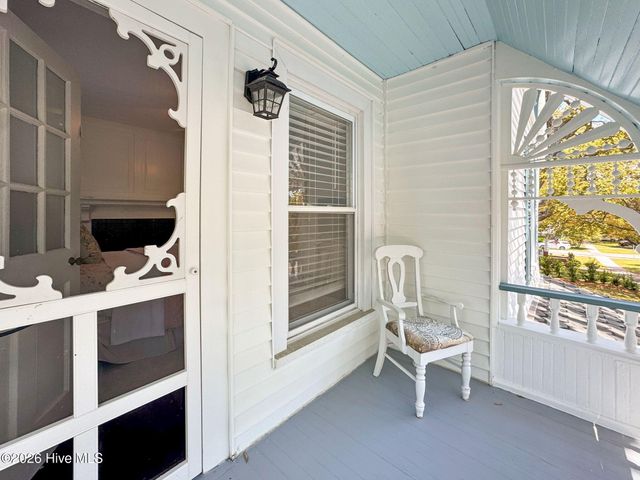 210 W West Street, Southport, NC 28461