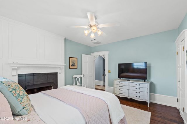 210 W West Street, Southport, NC 28461