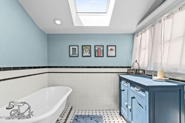 210 W West Street, Southport, NC 28461