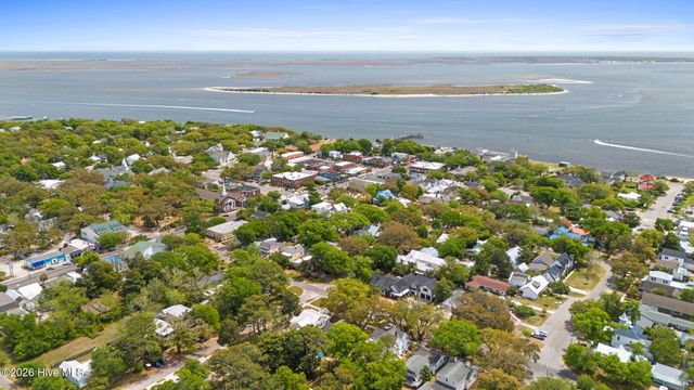 210 W West Street, Southport, NC 28461