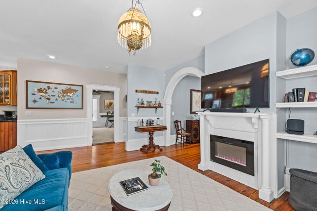 210 W West Street, Southport, NC 28461