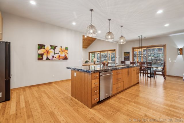 8890 S 39th West Avenue, Tulsa, OK 74132