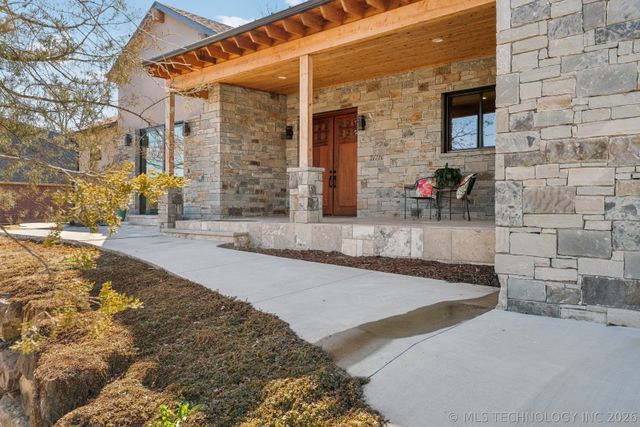 8890 S 39th West Avenue, Tulsa, OK 74132