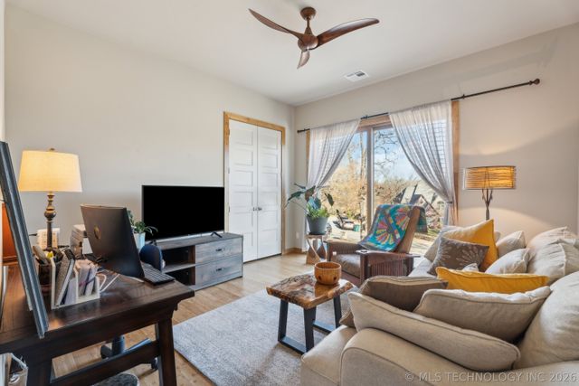 8890 S 39th West Avenue, Tulsa, OK 74132