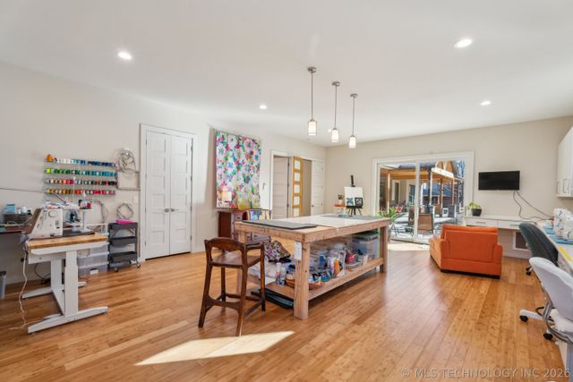 8890 S 39th West Avenue, Tulsa, OK 74132