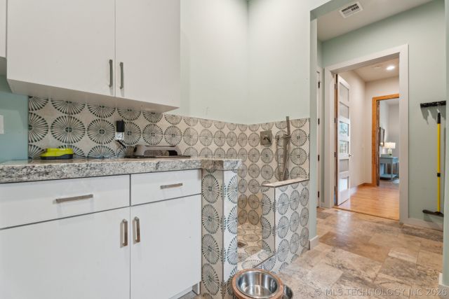 8890 S 39th West Avenue, Tulsa, OK 74132