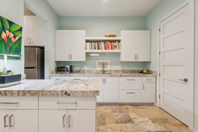 8890 S 39th West Avenue, Tulsa, OK 74132