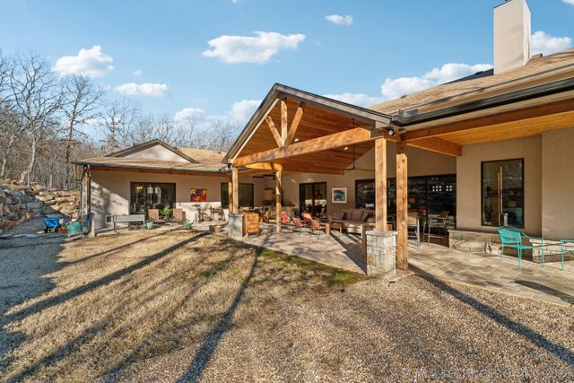 8890 S 39th West Avenue, Tulsa, OK 74132