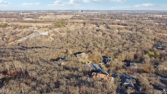 8890 S 39th West Avenue, Tulsa, OK 74132