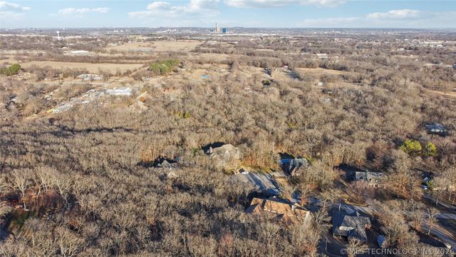 8890 S 39th West Avenue, Tulsa, OK 74132
