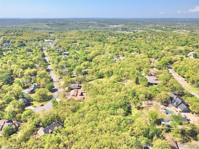 8890 S 39th West Avenue, Tulsa, OK 74132