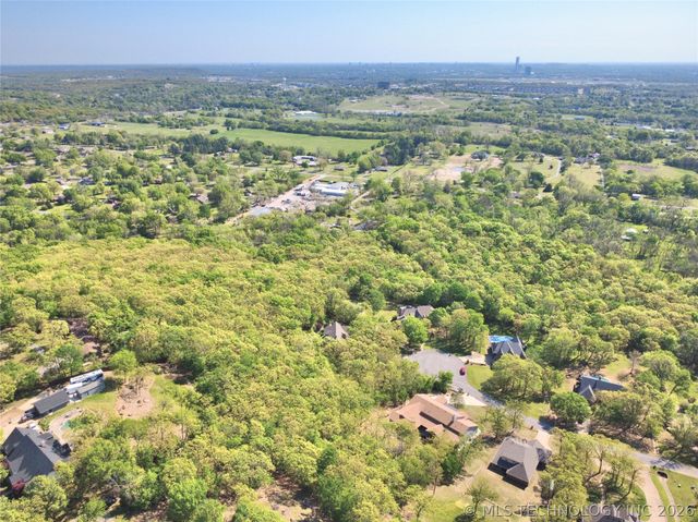8890 S 39th West Avenue, Tulsa, OK 74132