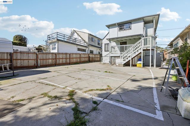 2514 21St Ave, Oakland, CA 94606