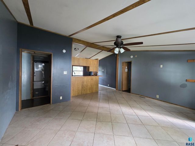 4801 W Sara Pl Place, Sioux Falls, SD 57106