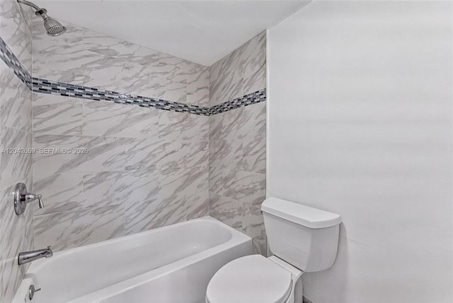 6190 Woodlands Boulevard 316, Tamarac, FL 33319