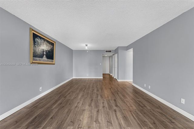 6190 Woodlands Boulevard 316, Tamarac, FL 33319